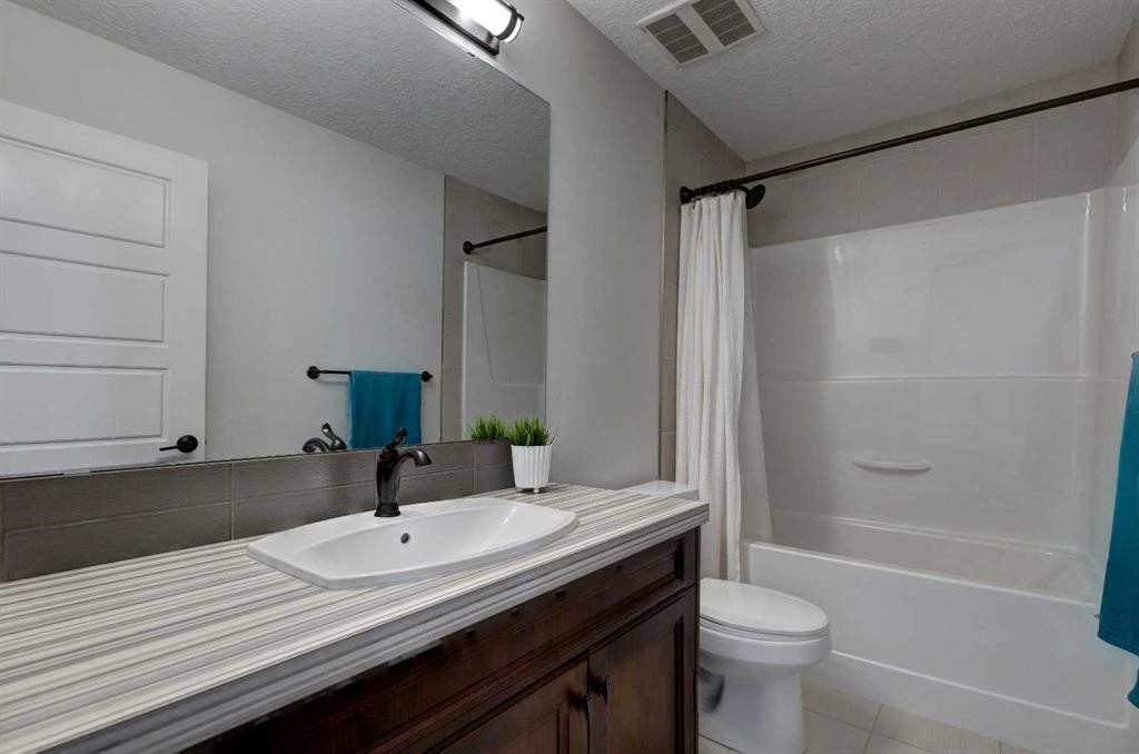 19 Cranbrook Crescent Se, Calgary, AB