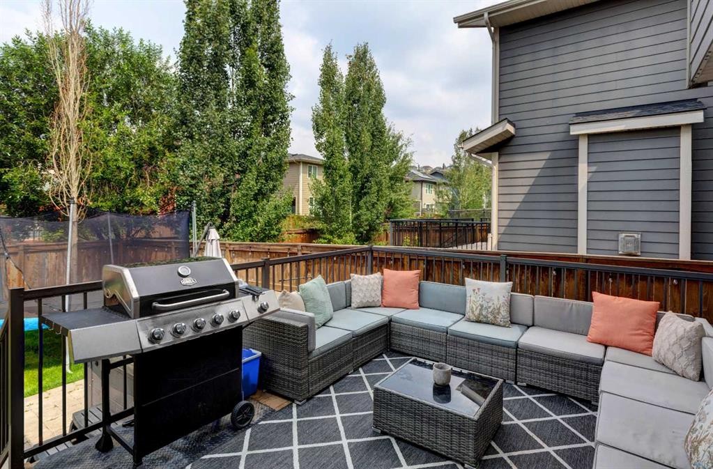 19 Cranbrook Crescent Se, Calgary, AB