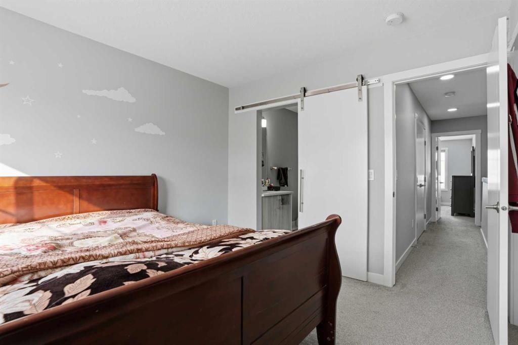 404-95 Skyview Close Ne, Calgary, AB - Indoor Photo Showing Bedroom