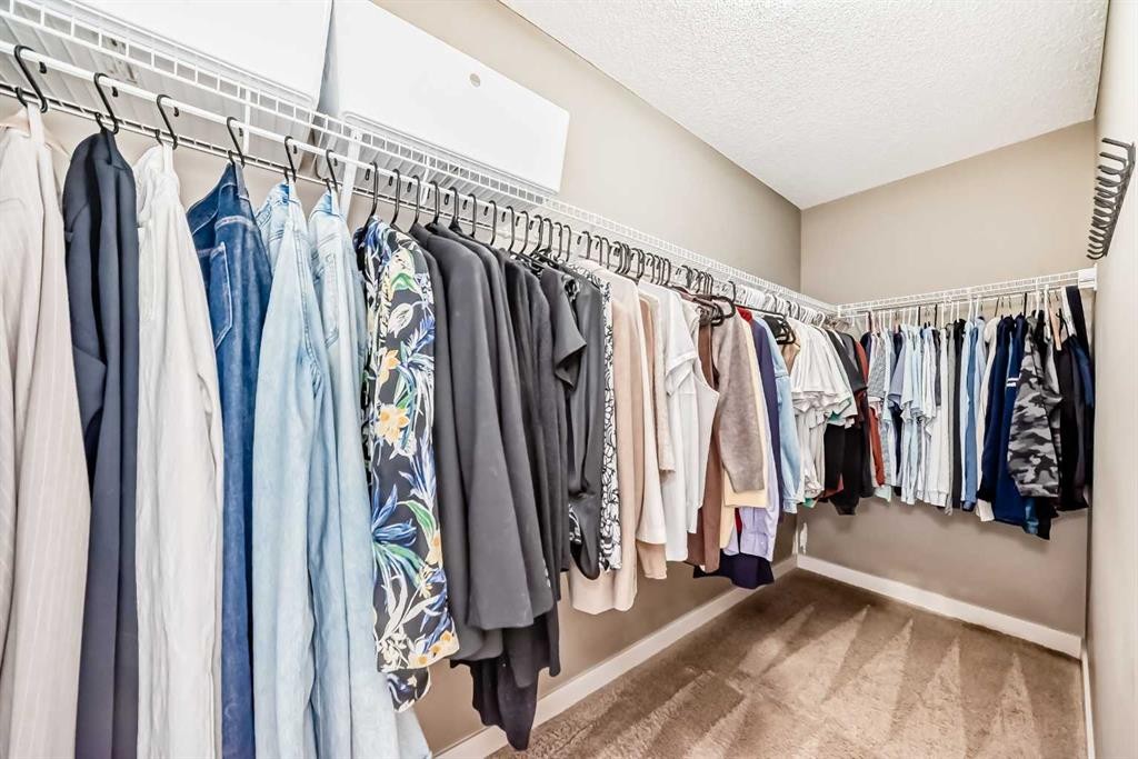 90 Evanspark Road Nw, Calgary, AB - Indoor With Storage