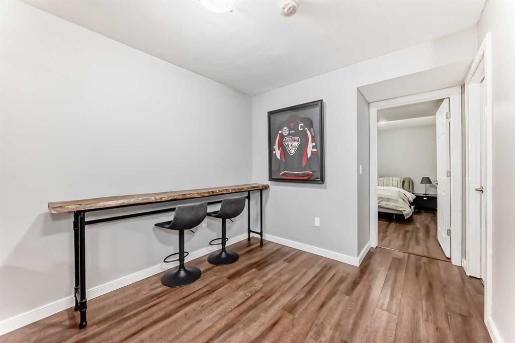 90 Evanspark Road Nw, Calgary, AB - Indoor Photo Showing Other Room