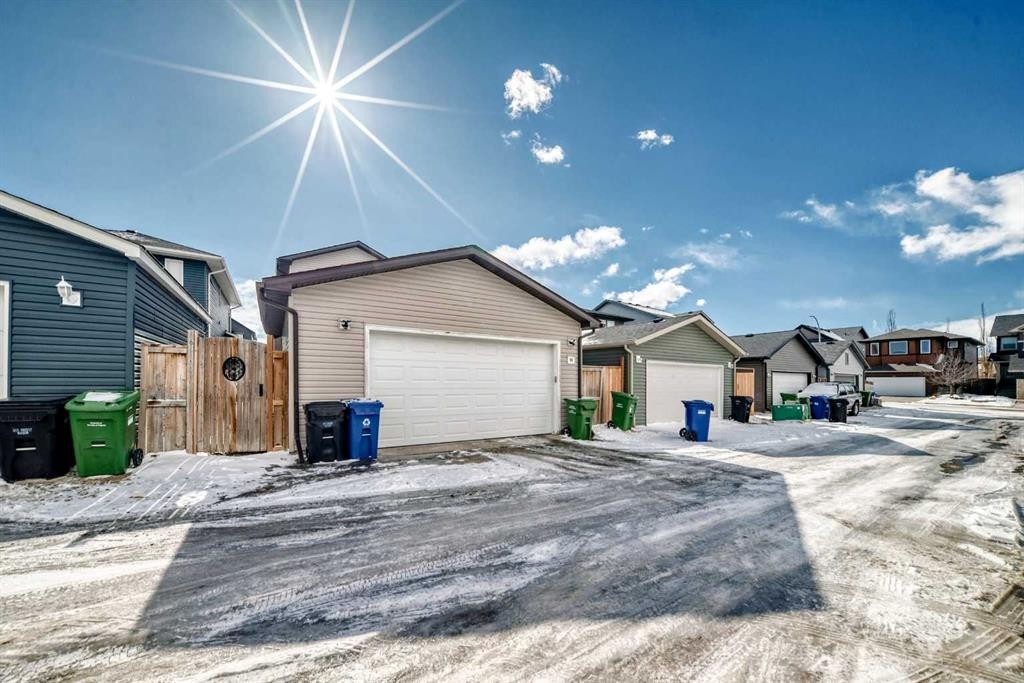 90 Evanspark Road Nw, Calgary, AB - Outdoor