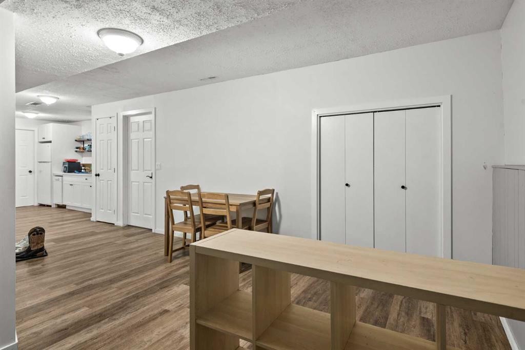 8510 Centre Street Ne, Calgary, AB - Indoor Photo Showing Other Room