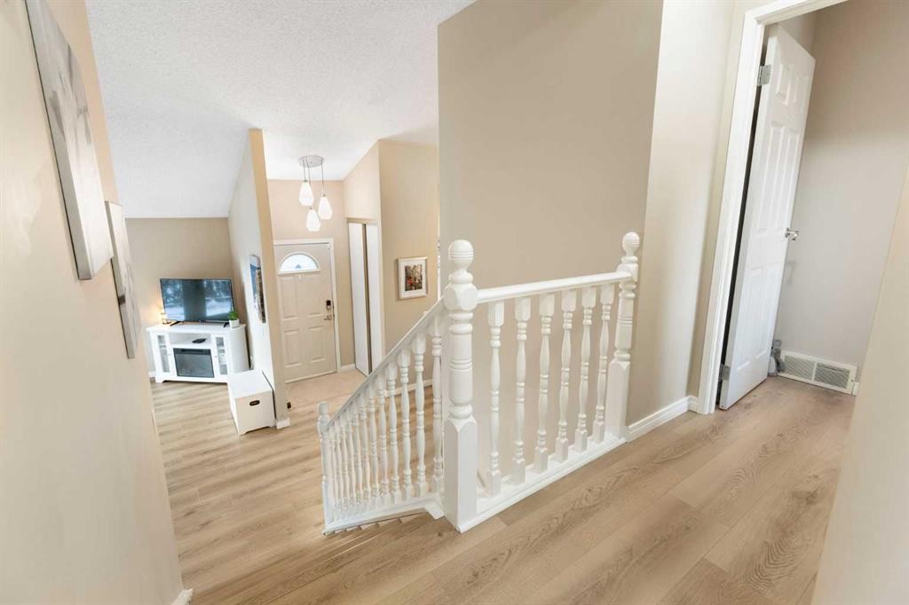 815 Ranchview Circle Nw, Calgary, AB