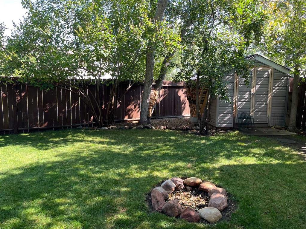 815 Ranchview Circle Nw, Calgary, AB - Outdoor