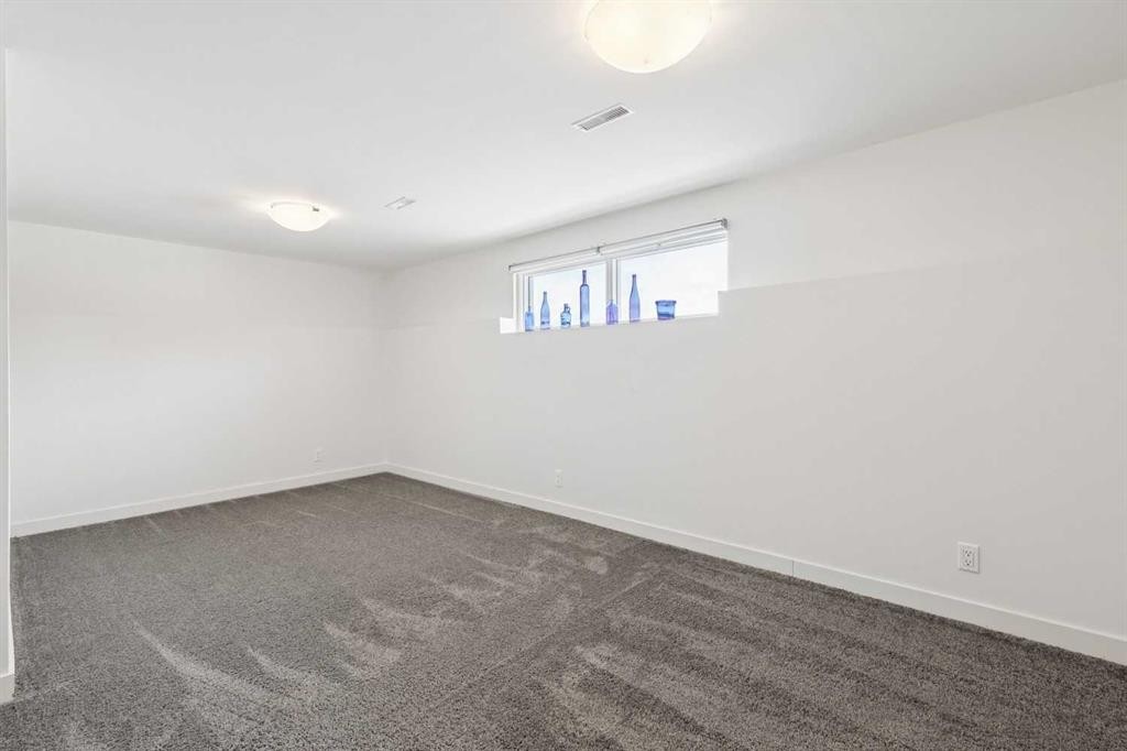 11016 Braton Place Sw, Calgary, AB - Indoor Photo Showing Other Room