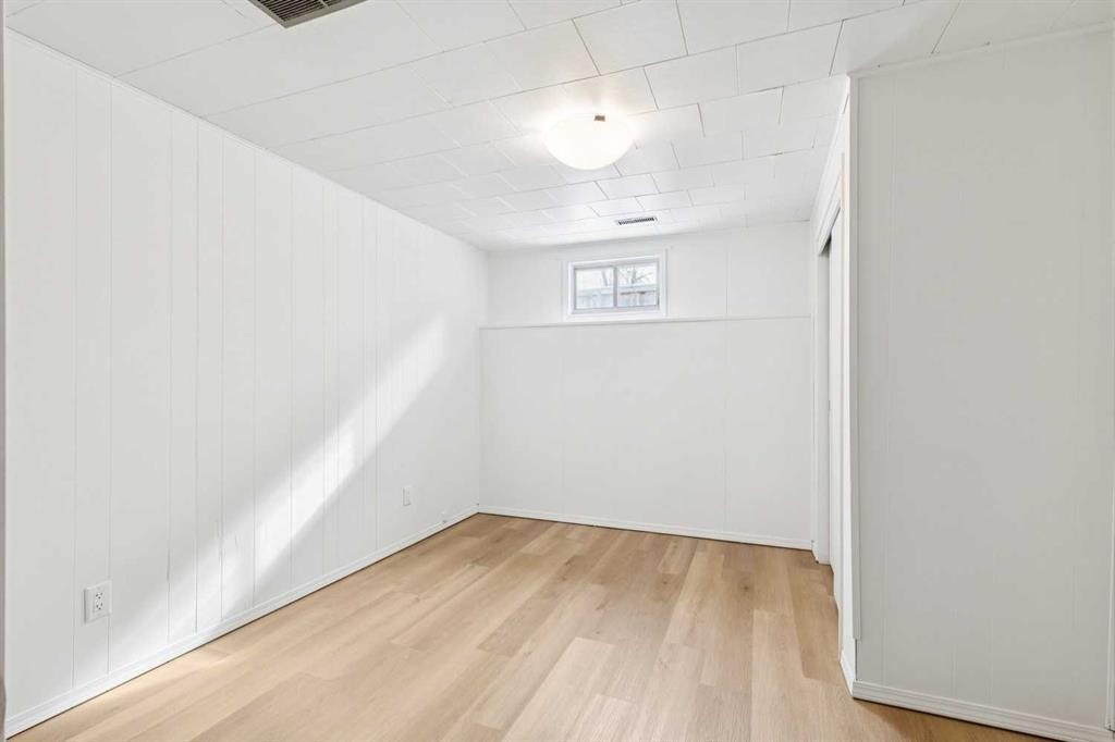 11016 Braton Place Sw, Calgary, AB - Indoor Photo Showing Other Room