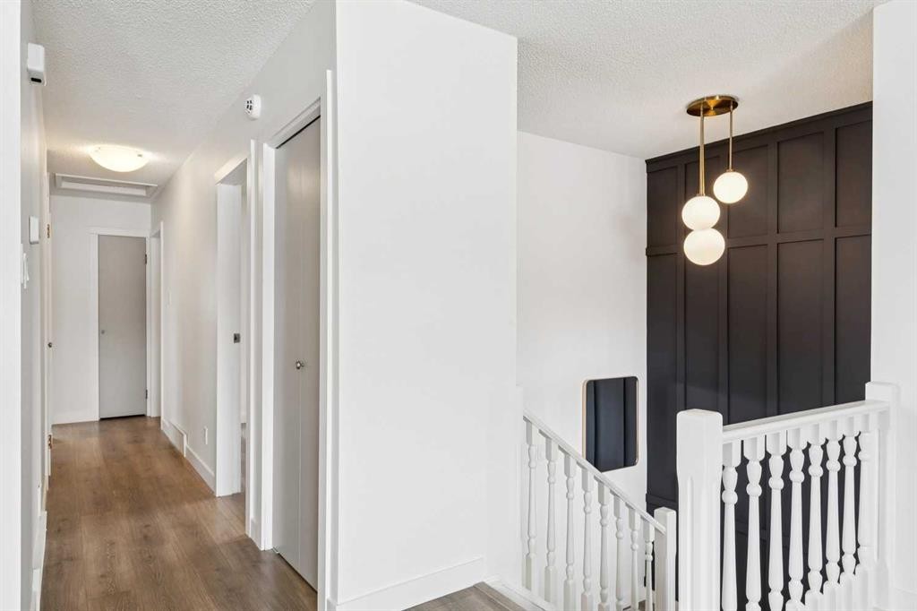 11016 Braton Place Sw, Calgary, AB - Indoor Photo Showing Other Room