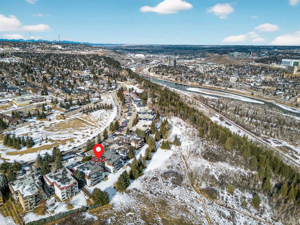 304-512 Cedar Crescent Sw, Calgary, AB - Outdoor With View