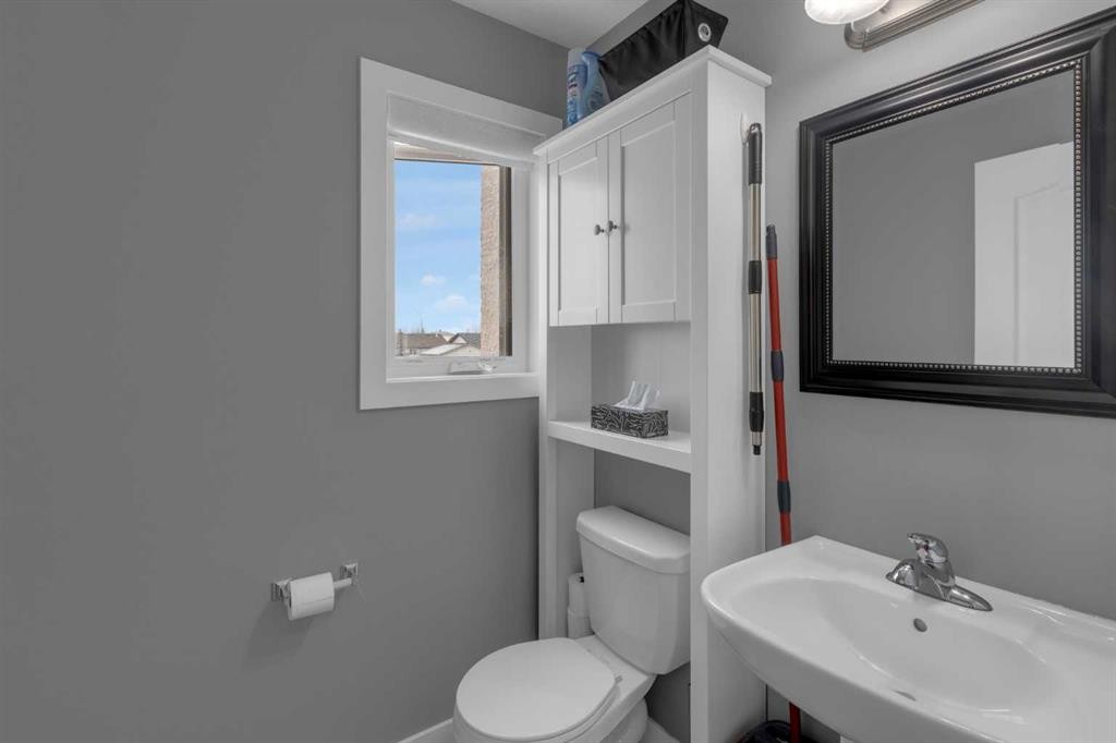 420 Strathcona Circle, Strathmore, AB - Indoor Photo Showing Bathroom