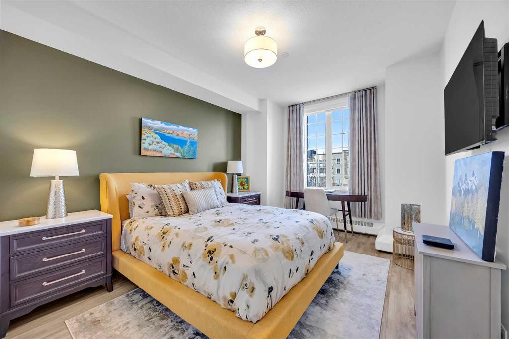 210-38 Quarry Gate Se, Calgary, AB - Indoor Photo Showing Bedroom