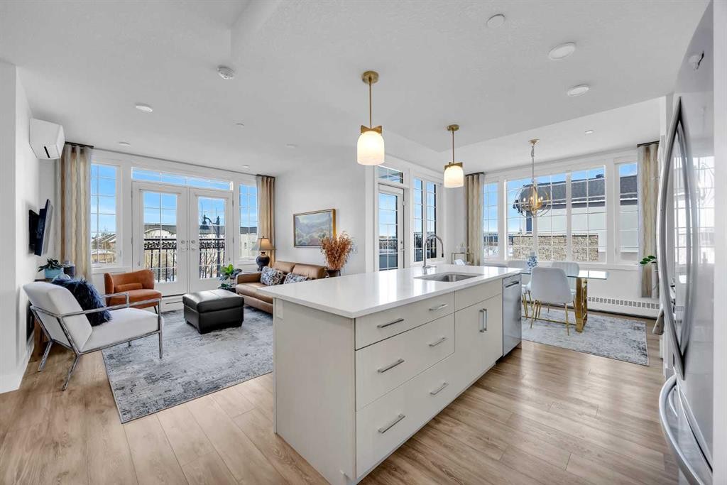 210-38 Quarry Gate Se, Calgary, AB - Indoor Photo Showing Kitchen With Upgraded Kitchen