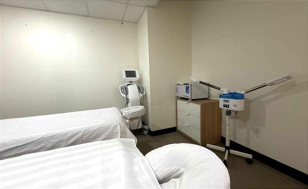 4500 Macleod Trail Sw, Calgary, AB