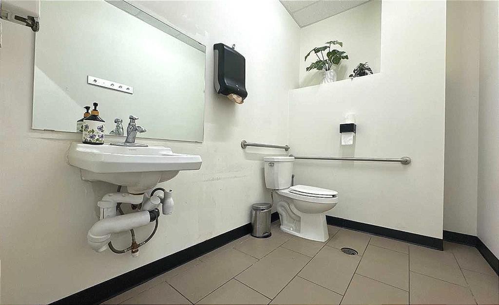 4500 Macleod Trail Sw, Calgary, AB