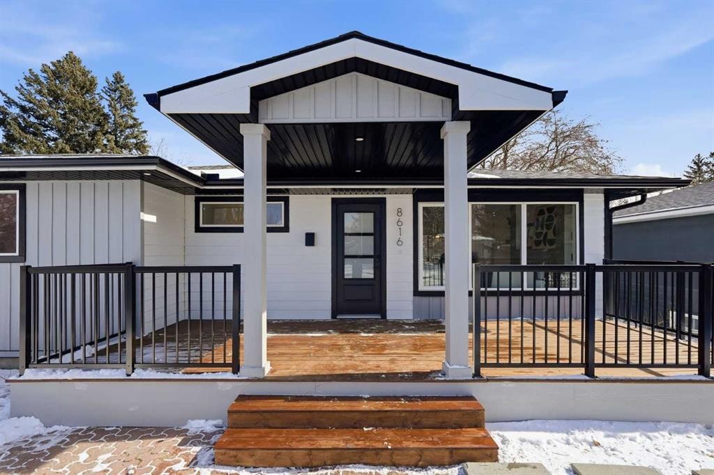 8616 7 Street Sw, Calgary, AB - Outdoor