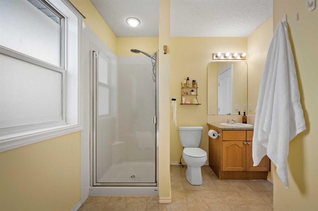 8 Chapalina Crescent Se, Calgary, AB - Indoor Photo Showing Bathroom
