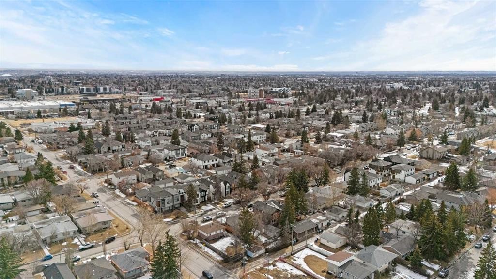 1403 43 Street Sw, Calgary, AB - Outdoor With View