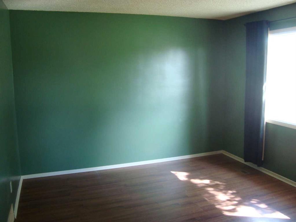 107 2Nd Avenue North, Torrington, AB - Indoor Photo Showing Other Room