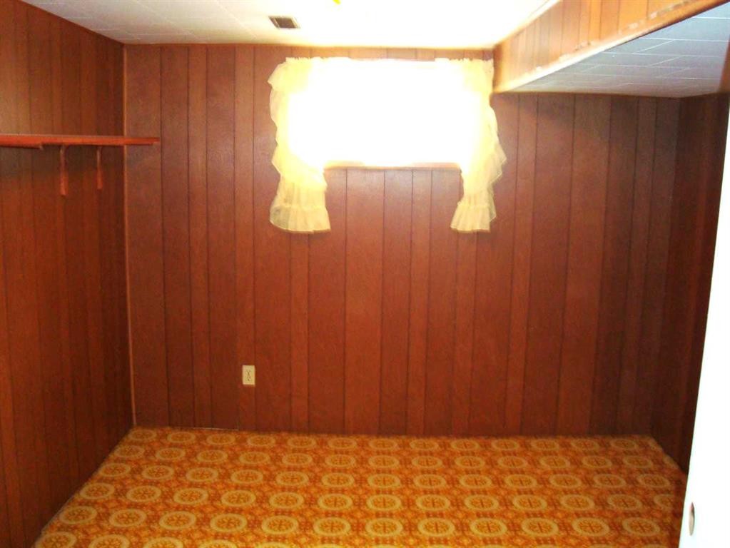 107 2Nd Avenue North, Torrington, AB - Indoor Photo Showing Other Room