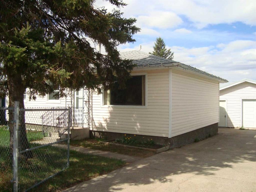 107 2Nd Avenue North, Torrington, AB - Outdoor
