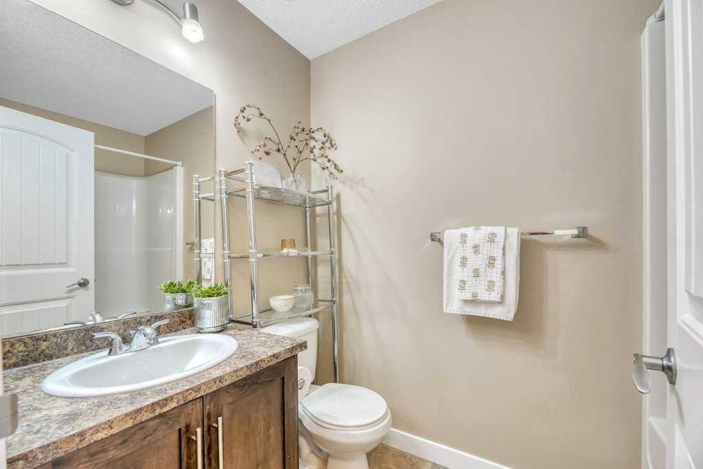1205-230 Eversyde Boulevard Sw, Calgary, AB - Indoor Photo Showing Bathroom