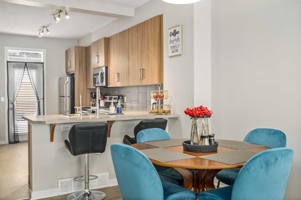 37 New Brighton Point Se, Calgary, AB - Indoor