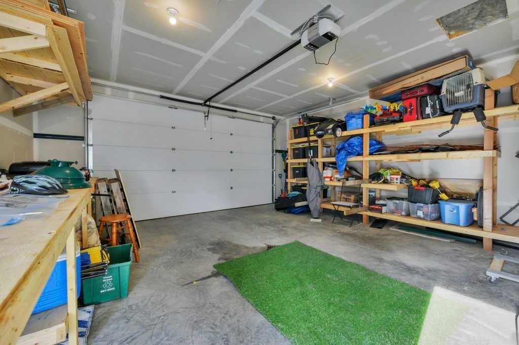 57 Hampton Crescent, Sylvan Lake, AB - Indoor Photo Showing Garage
