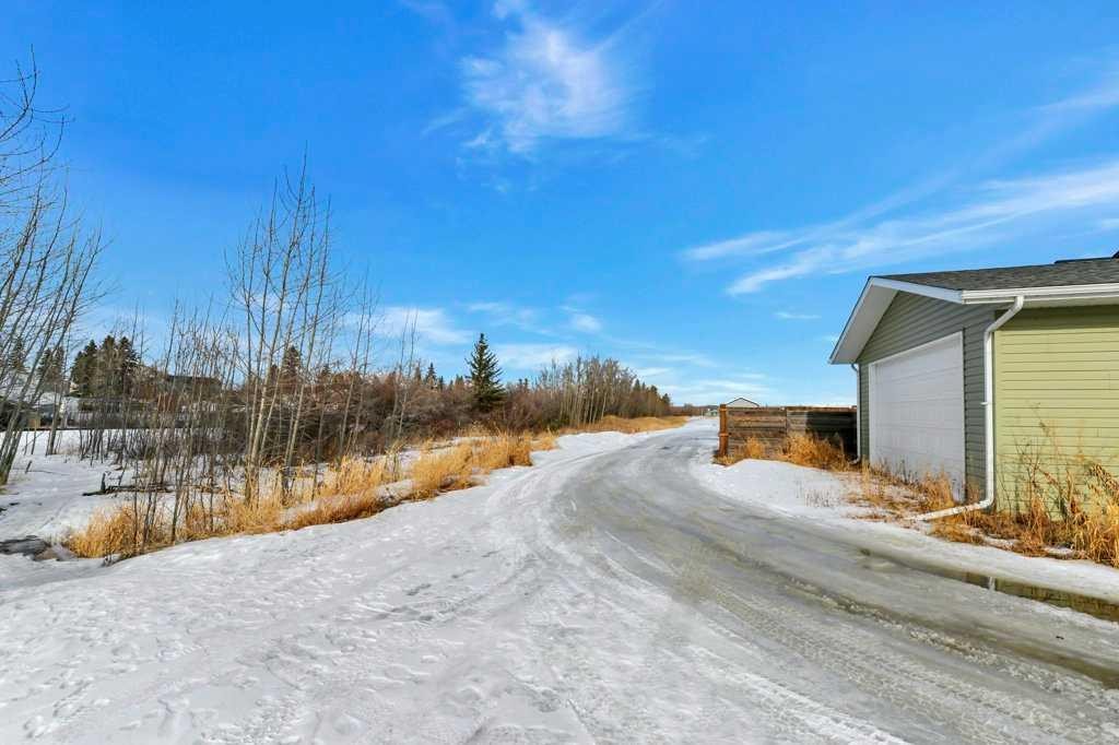57 Hampton Crescent, Sylvan Lake, AB - Outdoor