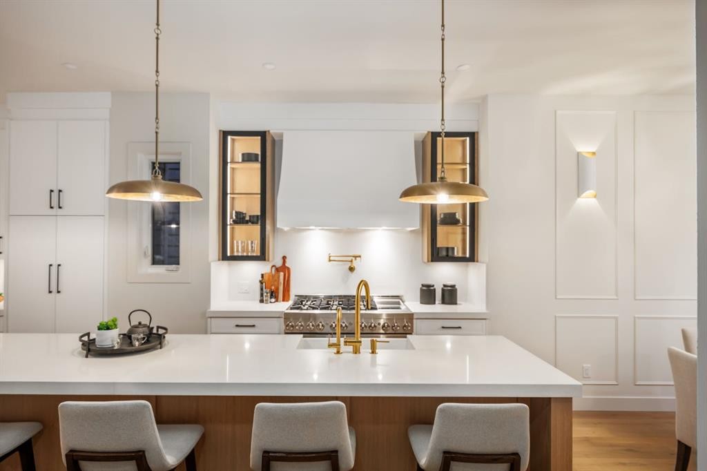 727 15 Street Nw, Calgary, AB - Indoor