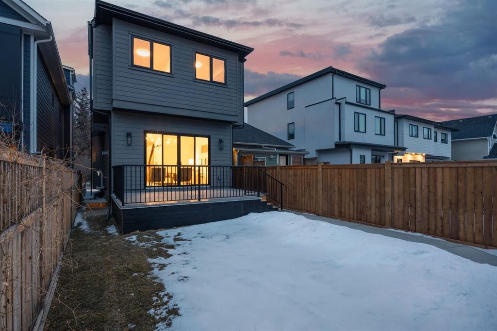727 15 Street Nw, Calgary, AB - Outdoor With Deck Patio Veranda With Exterior
