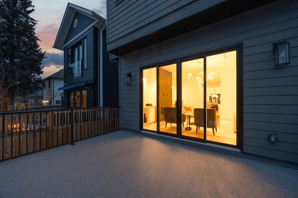 727 15 Street Nw, Calgary, AB - Outdoor With Exterior