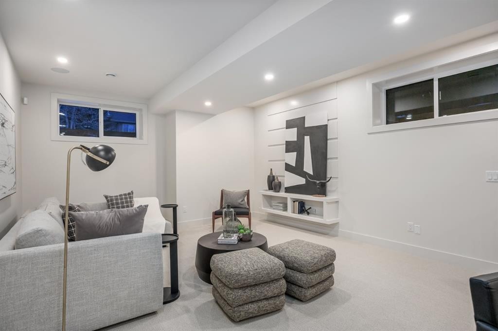 727 15 Street Nw, Calgary, AB - Indoor