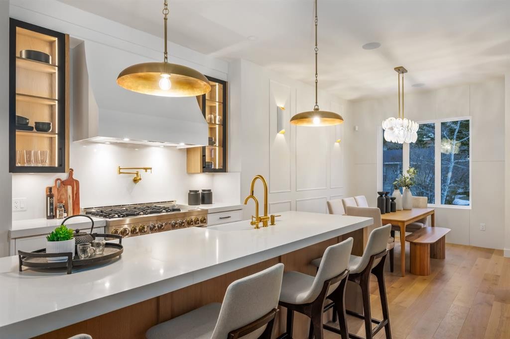 727 15 Street Nw, Calgary, AB - Indoor