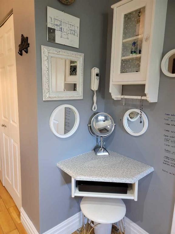 1509 38 Street Se, Calgary, AB - Indoor