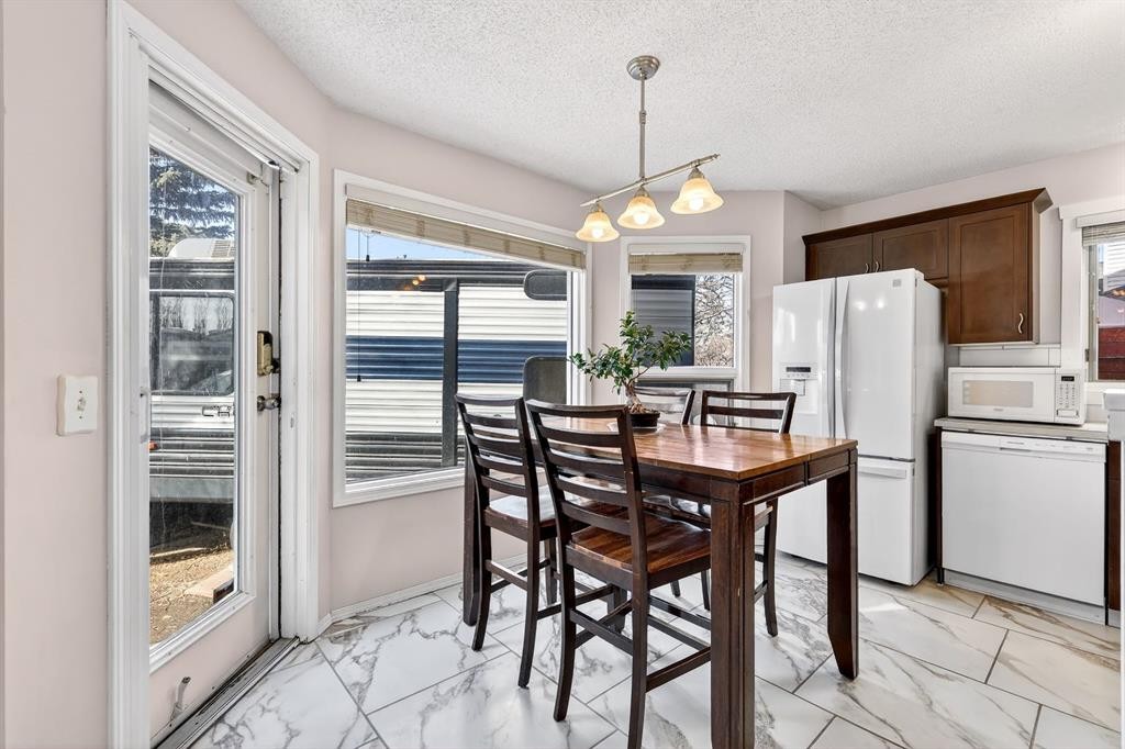 29 Sundown Way Se, Calgary, AB - Indoor