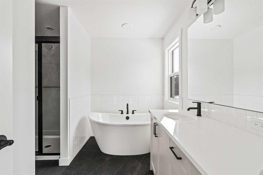 49 Starling Passage Nw, Calgary, AB - Indoor Photo Showing Bathroom