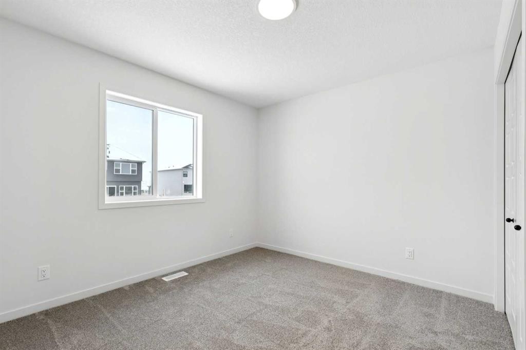 175 Herron Landing Ne, Calgary, AB - Indoor Photo Showing Other Room