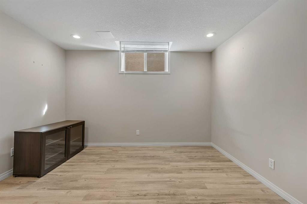 52 Sandstone Ridge Crescent, Okotoks, AB - Indoor