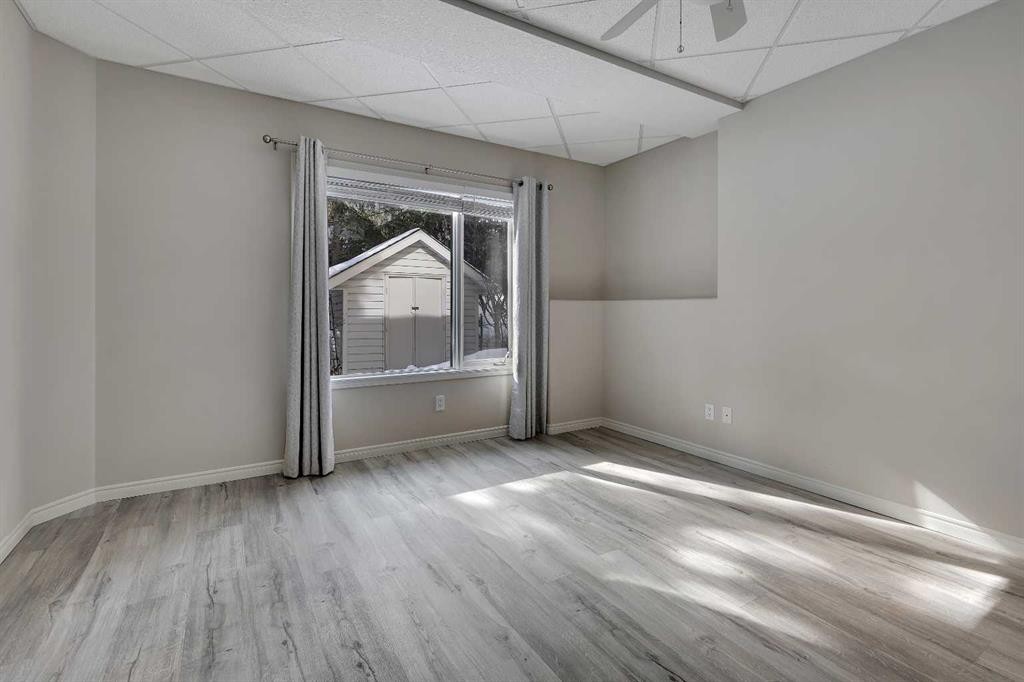 52 Sandstone Ridge Crescent, Okotoks, AB - Indoor Photo Showing Other Room