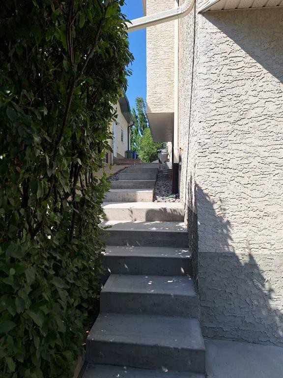 52 Sandstone Ridge Crescent, Okotoks, AB - Outdoor