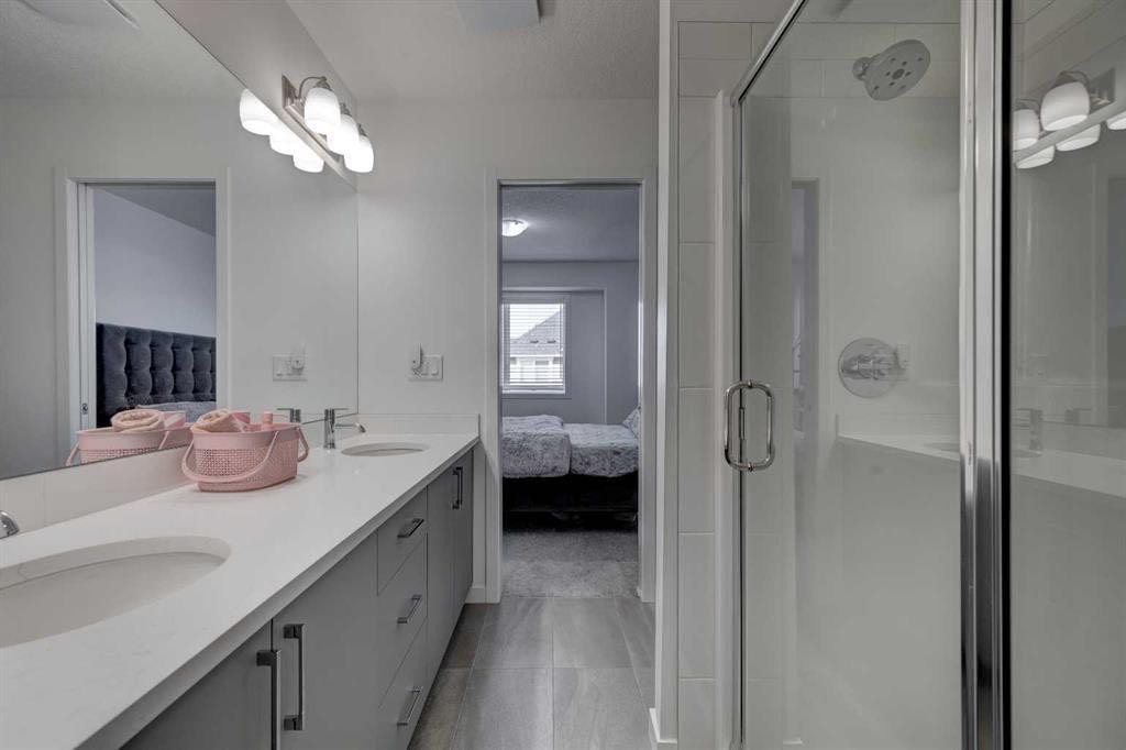 505 Copperstone Manor Se, Calgary, AB - Indoor Photo Showing Bathroom