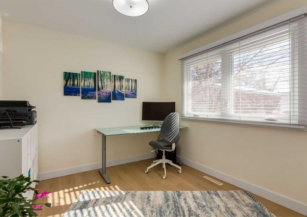 5219 Valiant Drive Nw, Calgary, AB - Indoor