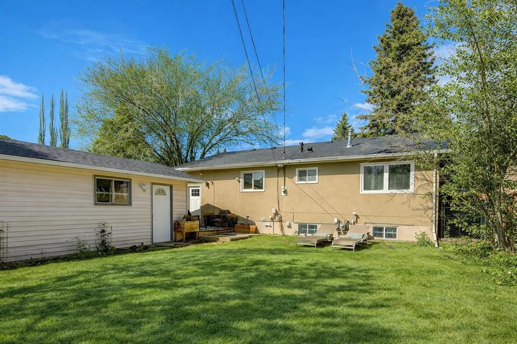 5219 Valiant Drive Nw, Calgary, AB - Outdoor