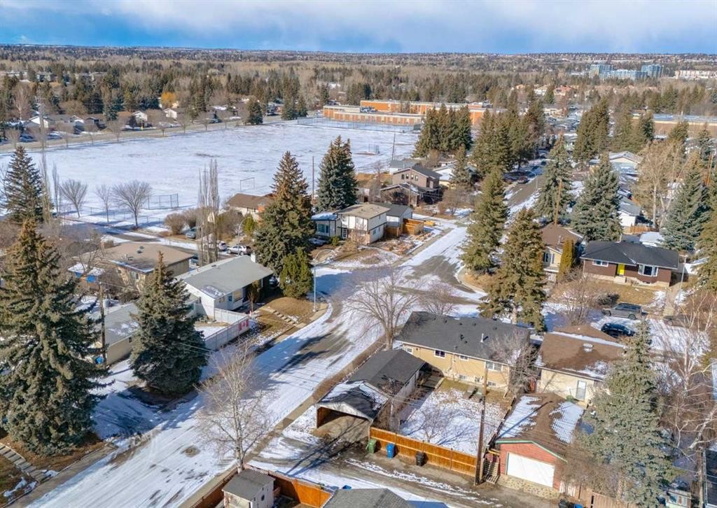 5219 Valiant Drive Nw, Calgary, AB - Outdoor With View