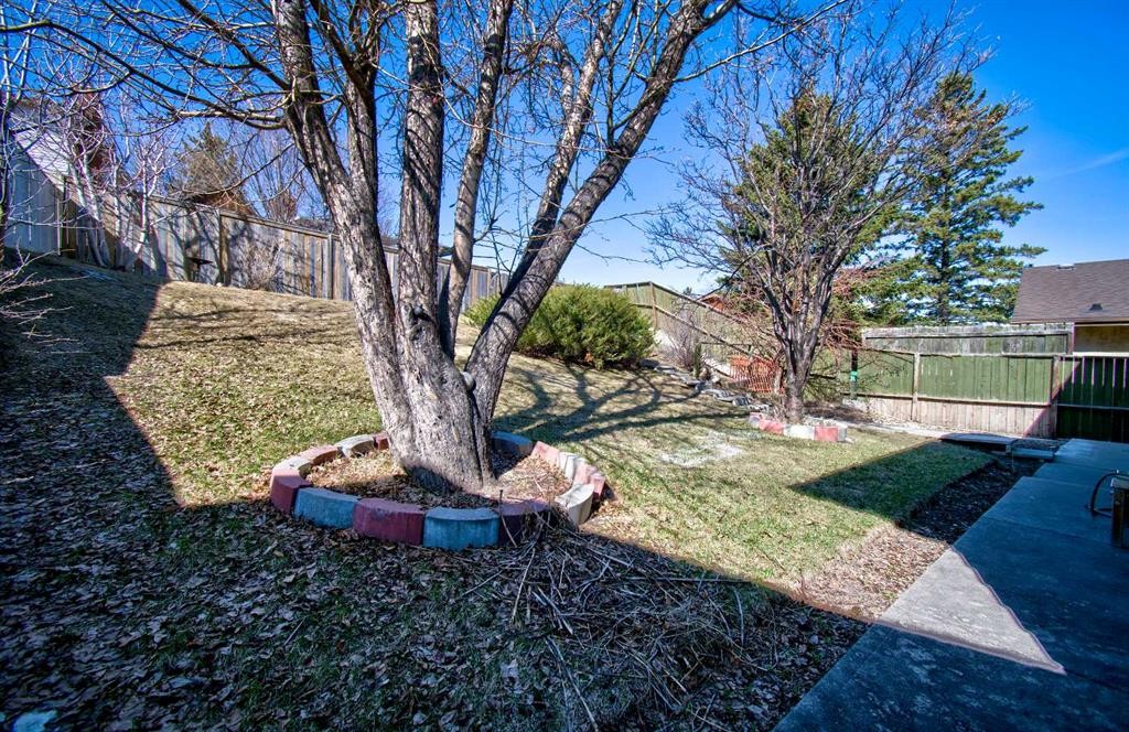 6307 Thornaby Way Nw, Calgary, AB - Outdoor