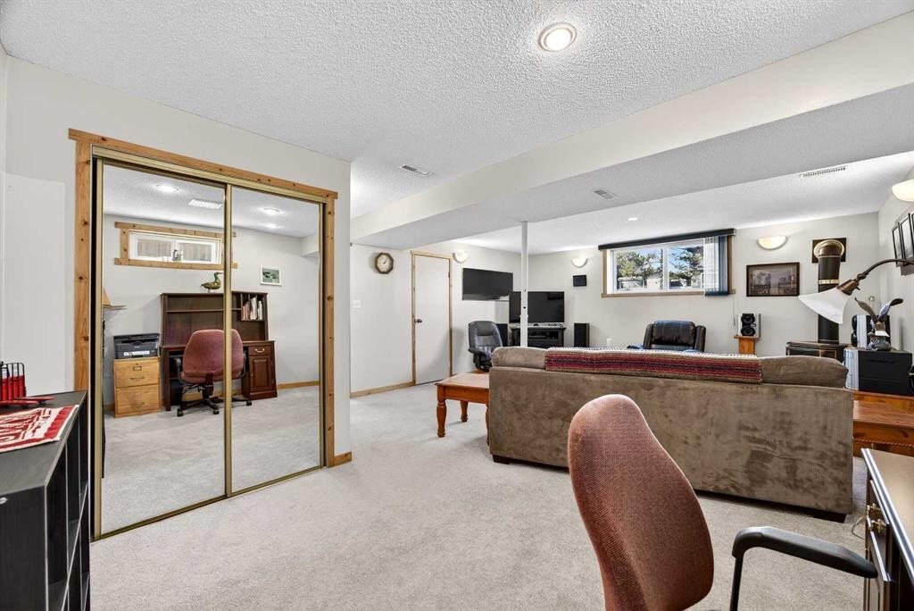 152 Maddock Way Ne, Calgary, AB - Indoor