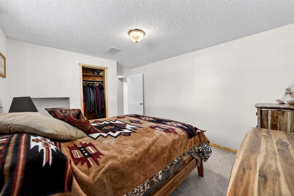 152 Maddock Way Ne, Calgary, AB - Indoor Photo Showing Bedroom