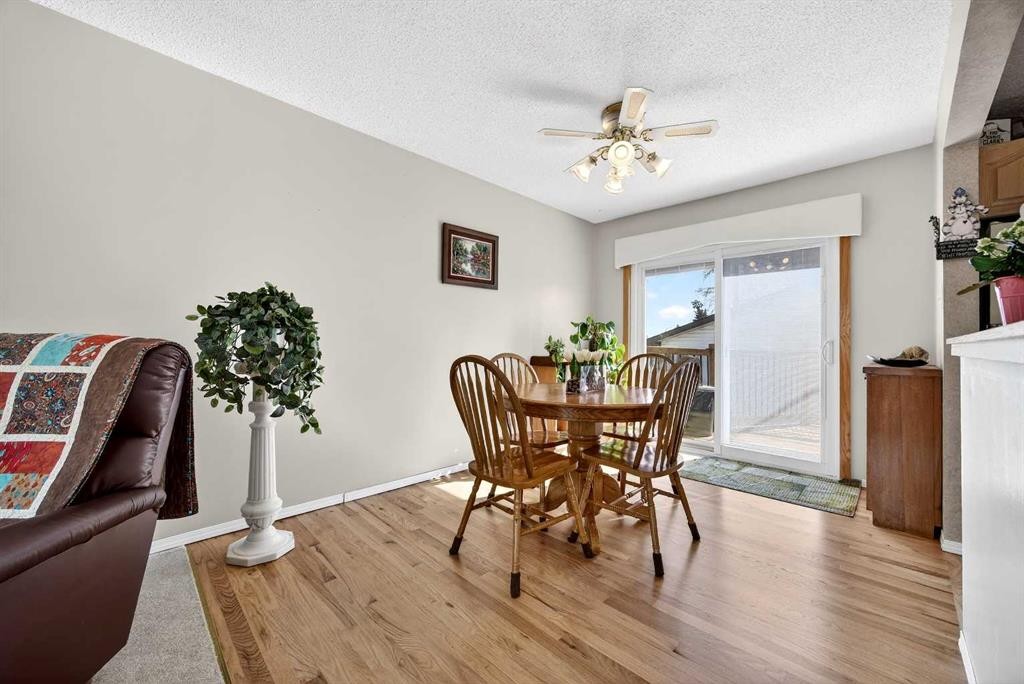 152 Maddock Way Ne, Calgary, AB - Indoor Photo Showing Dining Room