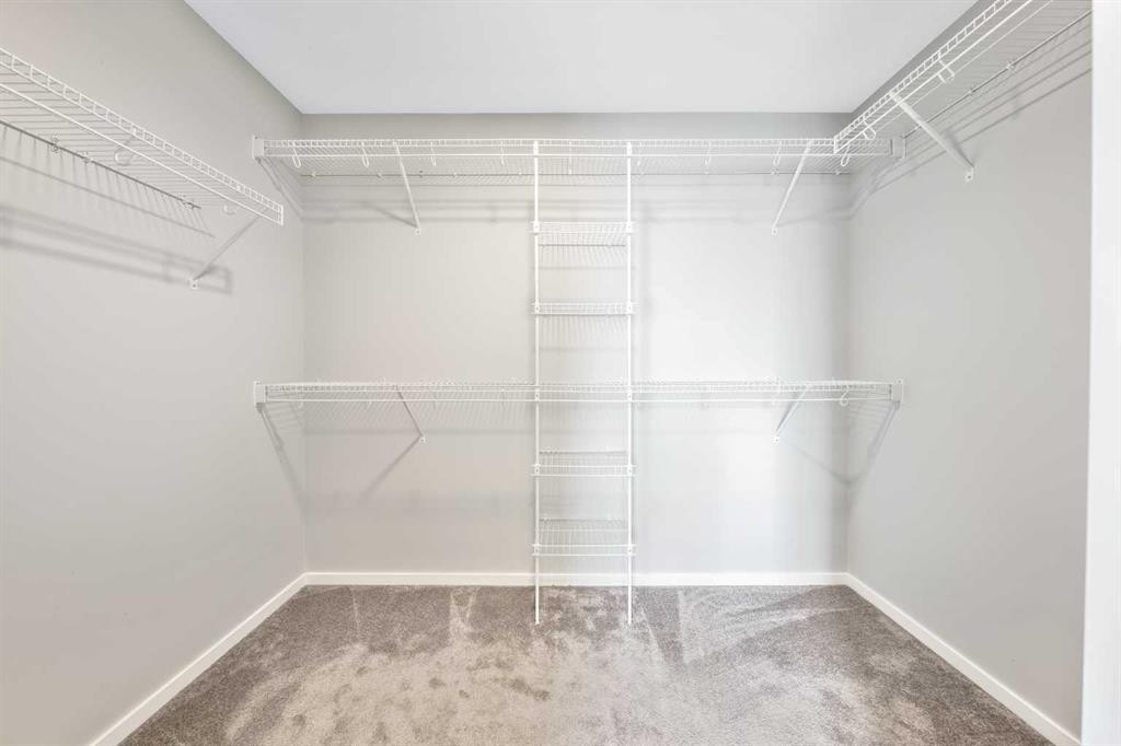 98 Lucas Crescent Nw, Calgary, AB - Indoor With Storage