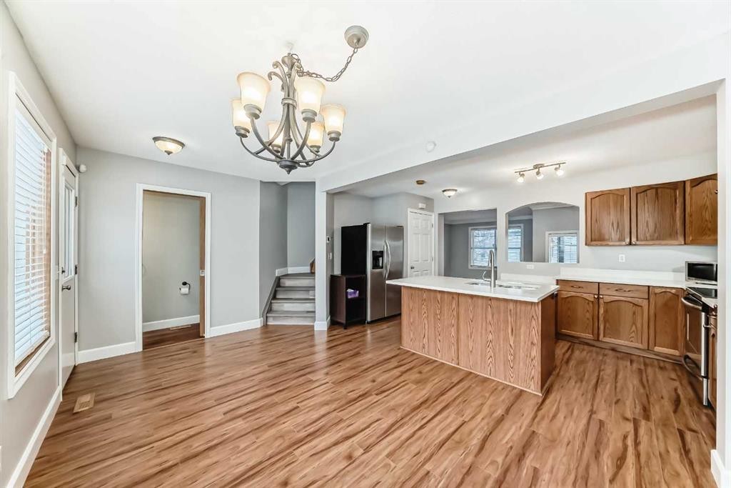 31 Coventry Road Ne, Calgary, AB - Indoor Photo Showing Kitchen